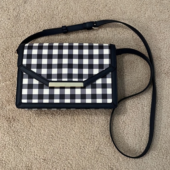 Draper James Handbags - NWOT Draper James RSVP Gingham Navy White Prishnak Crossbody Purse